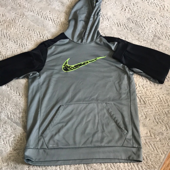 Therma Fit Nike hoodie - Picture 1 of 2